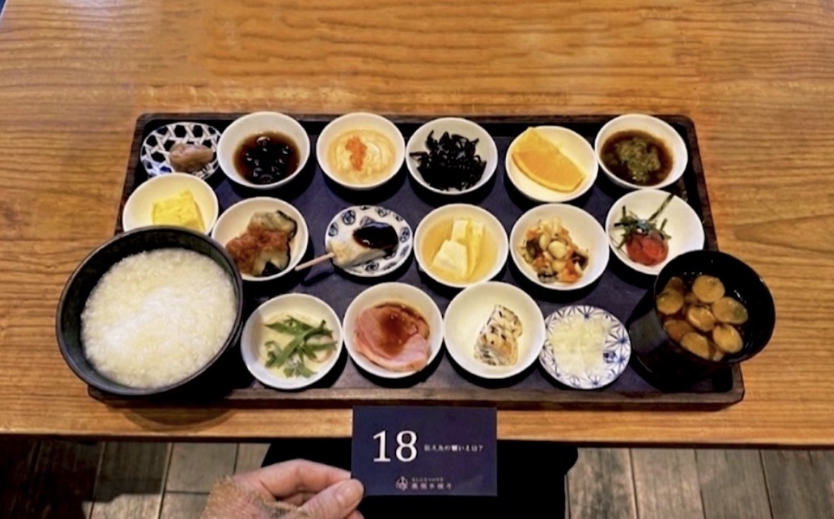【お寺で朝ごはん？】築地本願寺「18品目の朝ごはん」体験レビュー｜食後のおすすめの過ごし方まで