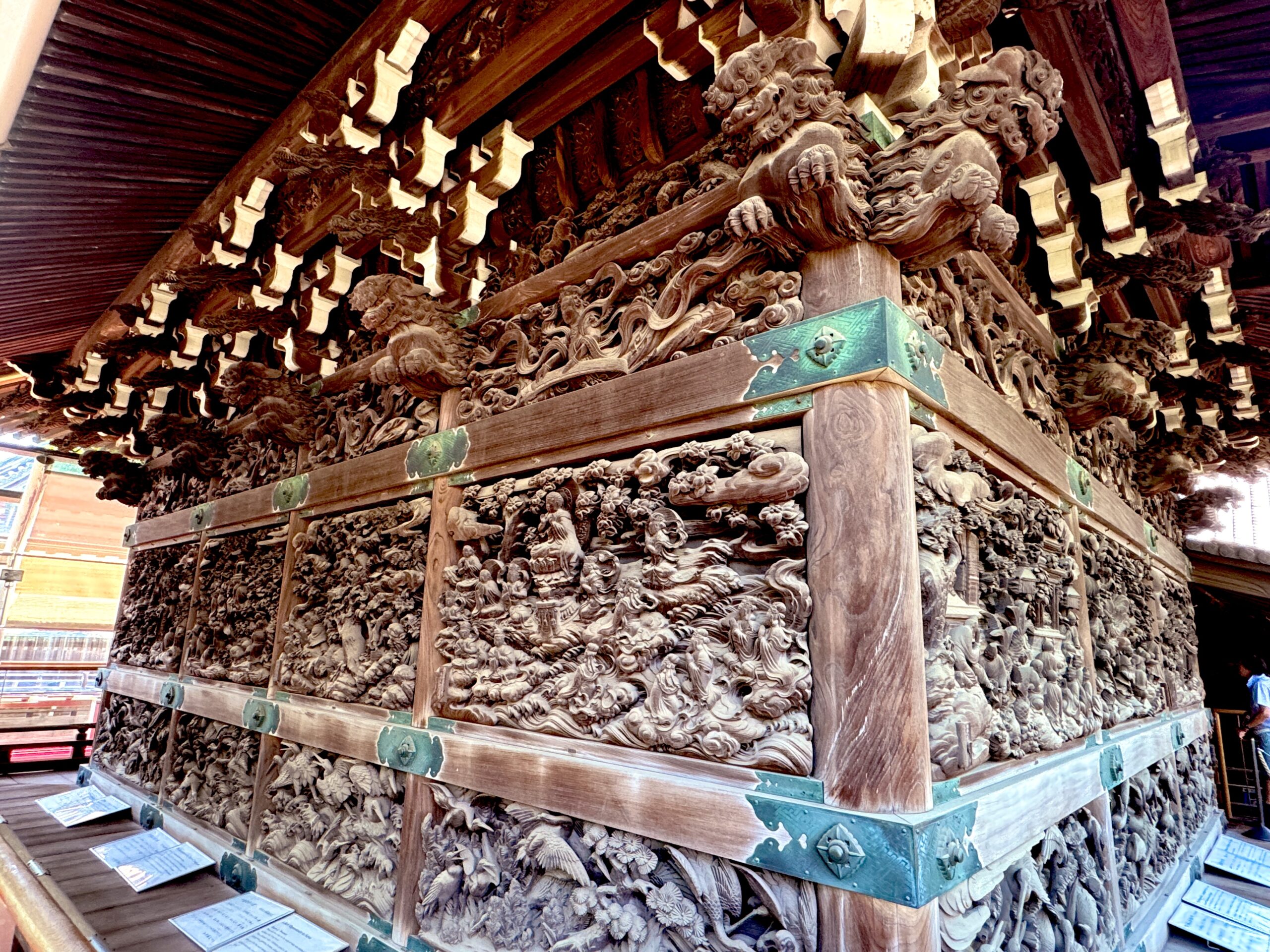 柴又帝釈天【彫刻ギャラリー】の見どころ体験レビュー｜庭園の楽しみ方も一緒にご紹介